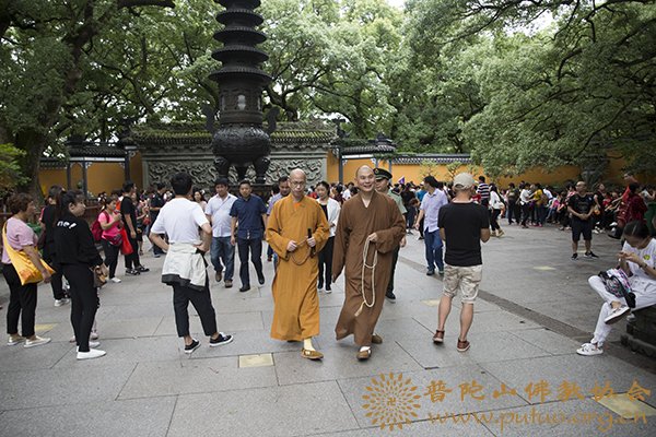普陀山-普陀山佛教协会联合多部门检查全山寺院安全保障工作