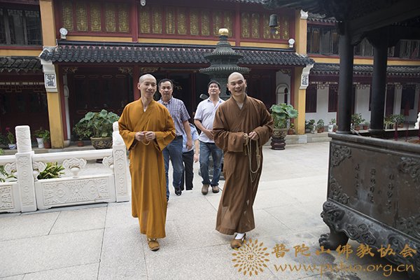 普陀山-普陀山佛教协会联合多部门检查全山寺院安全保障工作