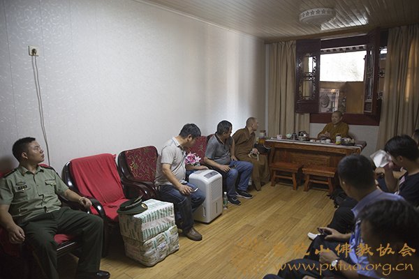 普陀山-普陀山佛教协会联合多部门检查全山寺院安全保障工作