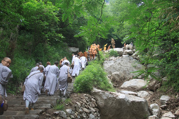佛教-普陀山佛学院2011届毕业生巡礼西安佛教祖庭