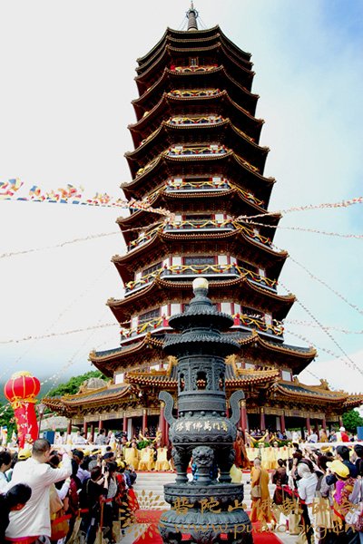 佛教-普陀山佛教协会隆重举行宝陀讲寺暨普门万佛宝塔佛像开光庆典