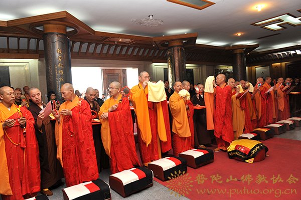 观音-佛协再次向台湾致赠五百尊南海观音圣像 观音-佛协再次向台湾致赠五百尊南海观音圣像