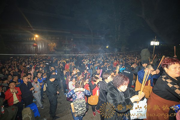 观音-普济禅寺丁酉年九月十九观音香会期进香活动安全有序