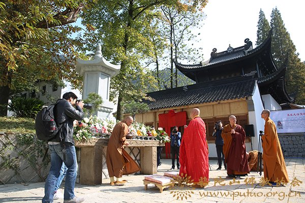 佛教-会长道慈大和尚出席安吉北天目灵峰讲寺建寺1110周年庆典
