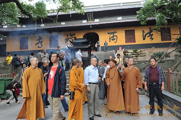 普陀山-山西省玄中寺根通长老回普陀山礼祖参访