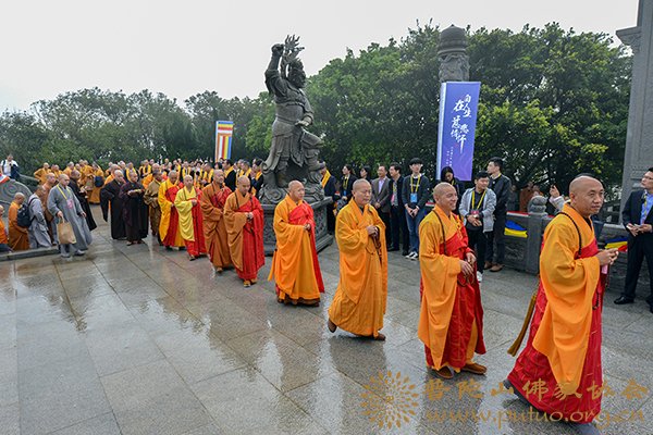 佛教-第十五届普陀山南海观音文化节开幕式暨南海观音开光二十周年庆典隆重举行