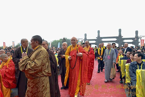佛教-第十五届普陀山南海观音文化节开幕式暨南海观音开光二十周年庆典隆重举行