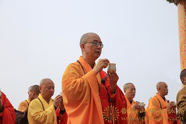 佛教-第十五届普陀山南海观音文化节开幕式暨南海观音开光二十周年庆典隆重举行