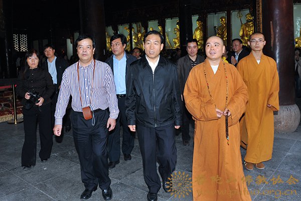 佛教-中央文明办副主任王世明一行来山考察