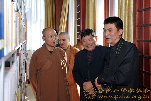 佛教-国宗局裴飚一行视察中国佛学院普陀山学院