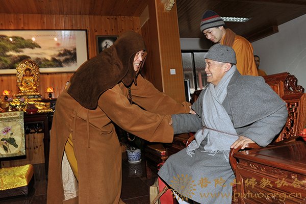 佛教-佛协道慈会长一行春节前夕看望咨议委长老