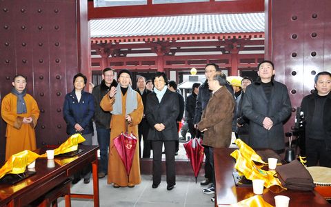 乔传秀-省政协主席乔传秀视察中国佛学院普陀山学院
