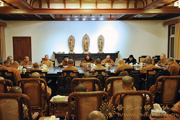 佛教-普济禅寺召开执事会议部署2012上半年度工作