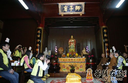 佛教-慧济禅寺监院智宗法师接待菩萨在线来山参访团