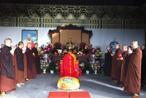 适逢壬辰年清明普济禅寺举行祭祖、超荐法会