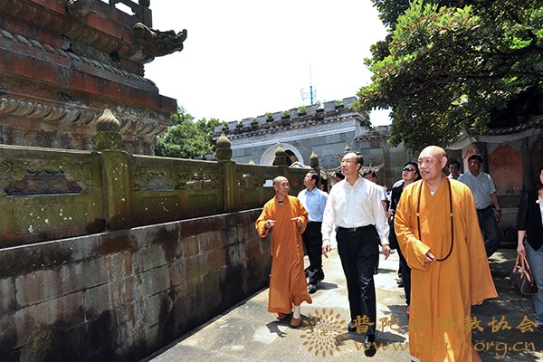 普陀山-中央统战部部长杜青林一行莅临普陀山视察
