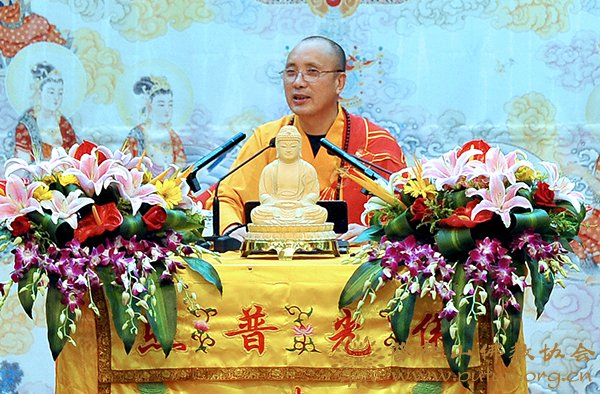佛教-向学法师应邀在宝陀讲寺作佛学专题讲座