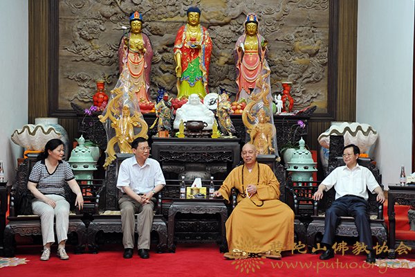 佛教-国家监察部副部长郝明金一行来山参观考察