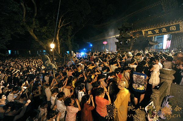 观音-普济禅寺2012年六月十九观音香会期安全有序