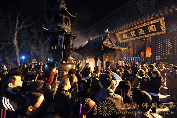 佛教-普济禅寺九月十九朝圣进香活动安全有序