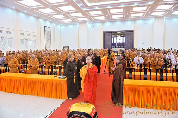 佛教-能进法师应邀于宝陀讲寺作《华严漫谈》佛学专题讲座