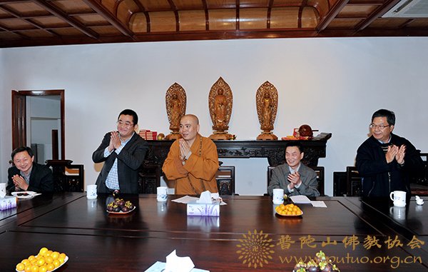 普陀山-本会副会长门肃法师会见台湾媒体采访团