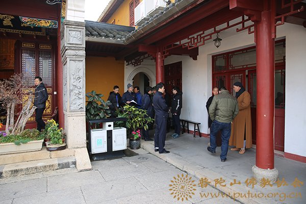 普陀山-普陀山佛教协会联合多部门检查全山寺院安全保障工作