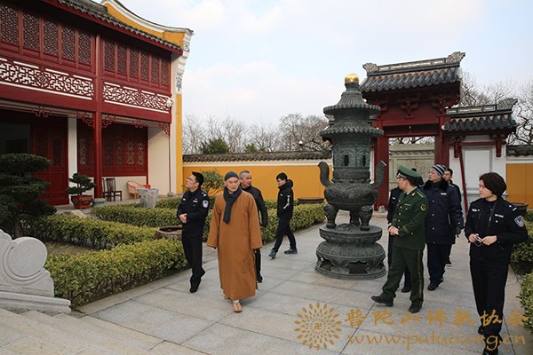 普陀山-普陀山佛教协会联合多部门检查全山寺院安全保障工作