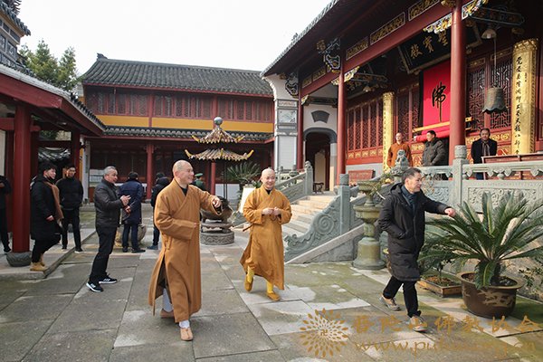 普陀山-普陀山佛教协会联合多部门检查全山寺院安全保障工作