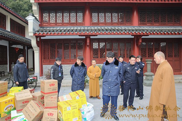 普陀山-普陀山佛教协会联合多部门检查全山寺院安全保障工作