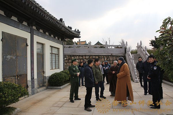 普陀山-普陀山佛教协会联合多部门检查全山寺院安全保障工作