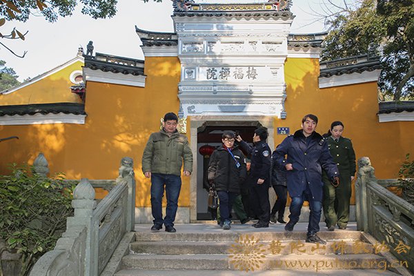 普陀山-普陀山佛教协会联合多部门检查全山寺院安全保障工作