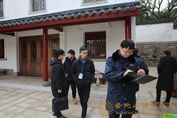 普陀山-普陀山佛教协会联合多部门检查全山寺院安全保障工作