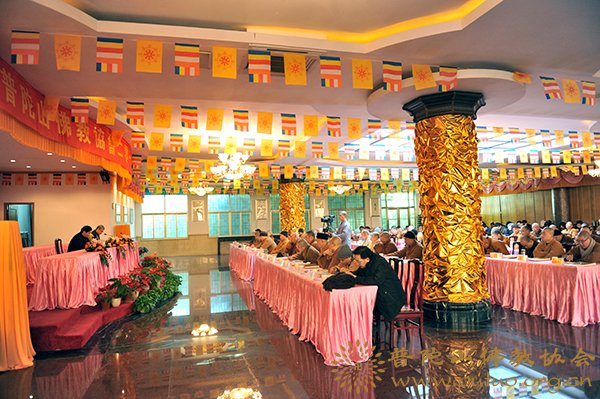 时政-佛协2012年终会全体代表学习十八大精神