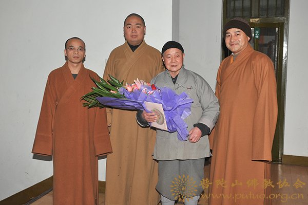 佛教-佛协委派代表赴杨枝禅林慰问信良长老82岁寿诞