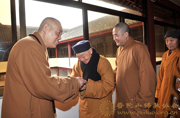 佛教-道慈会长一行赴普陀山敬老院和佛教颐养堂慰问 佛教-道慈会长一行赴普陀山敬老院和佛教颐养堂慰问