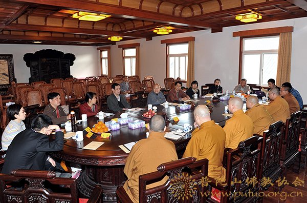 佛教-杭州市佛教协会会长光泉法师一行访问我会