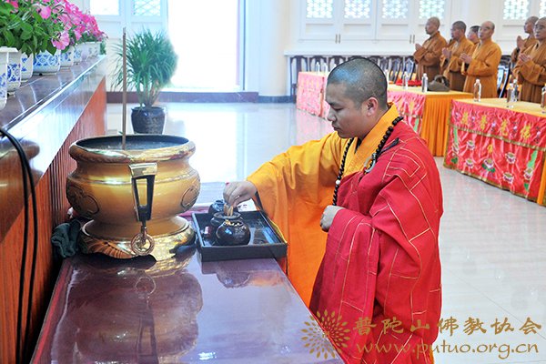 佛教-明兰法师应邀于宝陀讲寺作《心的特征与心的解脱》佛学专题讲座