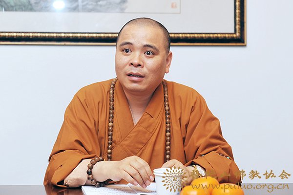 佛教-普陀山佛协会长道慈大和尚一行前往龙寿庵召开佛协总务基建办工作会议