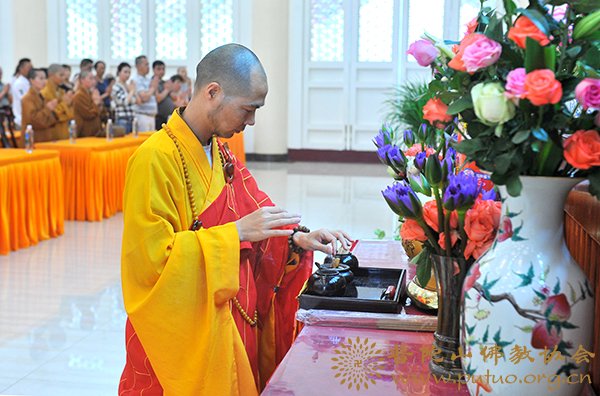 佛教-厦门佛教协会副会长忠明法师应邀于宝陀讲寺作《药师法门略解》佛学专题讲座