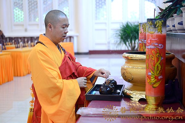 佛教-广东惠州市佛教协会会长妙峰法师应邀于宝陀讲寺作《生活与禅》佛学专题讲座