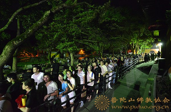普陀山-六月十九观音香会期普陀山进香活动有序进行