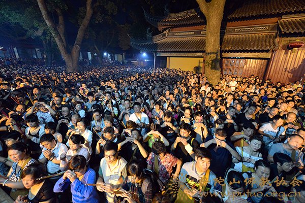 普陀山-六月十九观音香会期普陀山进香活动有序进行