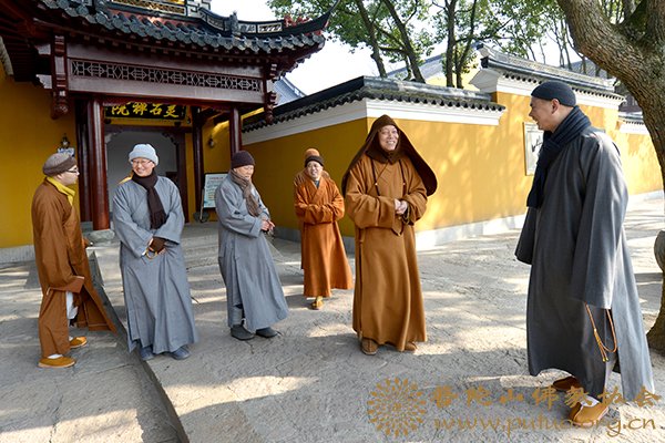 佛教-会长道慈大和尚一行赴全山各寺院走访慰问