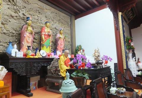 律师-癸巳年四月十五圆通禅林等寺院结夏安居礼请道慈大和尚为依止律师