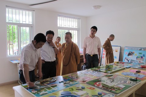 社会福利-本会副会长惟航法师一行前往市社会福利中心和市聋哑启智学校考察