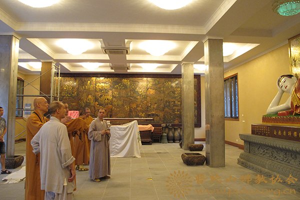 装修-道慈会长赴紫竹林检查卧佛殿工程装修进展工作
