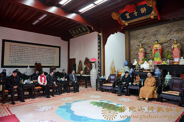 蔡洪-舟山市普陀区区委书记蔡洪一行来山慰问佛协