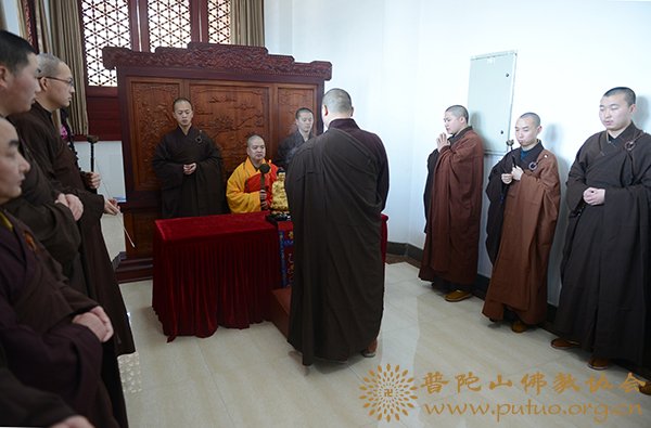 佛教-能进法师应邀于宝陀讲寺作《从佛教戒律谈幸福人生》佛学专题讲座