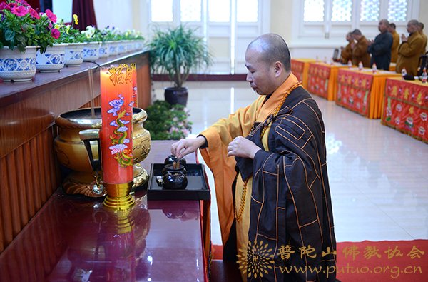 佛教-传明法师应邀于宝陀讲寺作《生活与禅修》佛学专题讲座